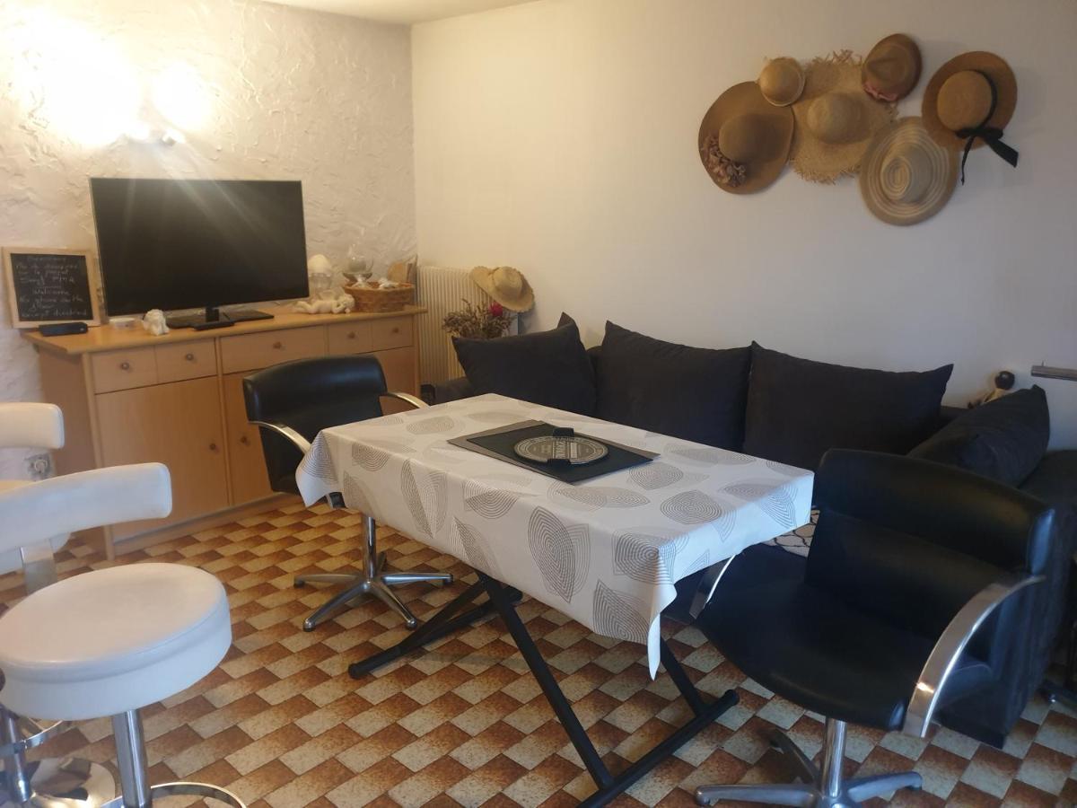 Maison Marylene Possibilite De Louer 2 Chambres Et Un Lit 1Place Supplementaire Ici C'Est Calme Et Simple Entretien Et Petit Dejeuner A Regler Sur Place Vous Gagnez 16 Pour-Cent Givry  Exterior foto